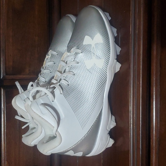 Under Armour baseball shoes - Picture 1 of 7